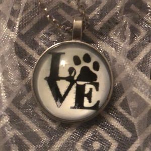 ♥️🐾Love Dog Paw Necklace🐾♥️